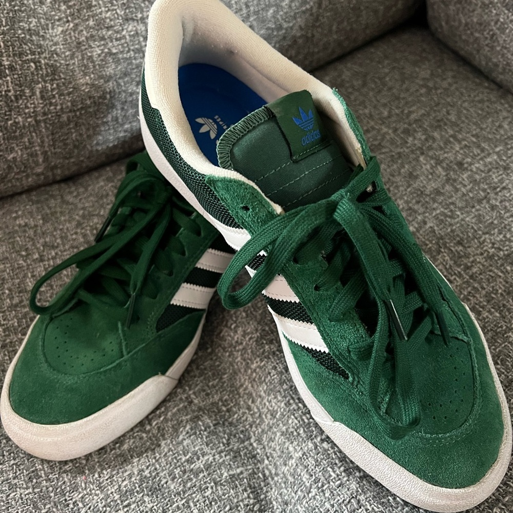 Adidas Nora. Color: Dark Green / Cloud White / Chalk White. Size: M 9 / W 10